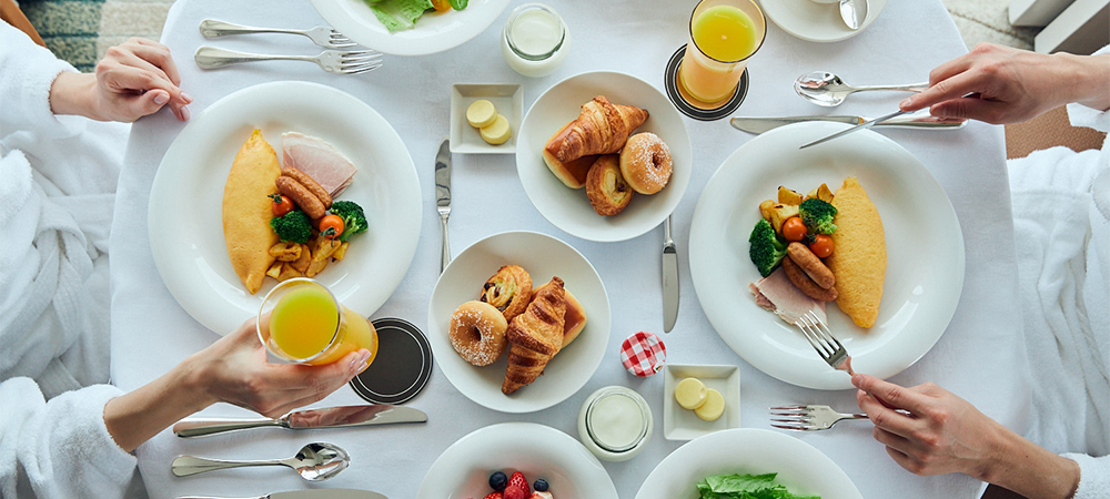 プライベート空間でゆったり過ごす朝~ルームサービス朝食メニューのご紹介~