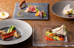 グリロジー バー&グリル旬の食材を使用したスペシャルディナーコース
